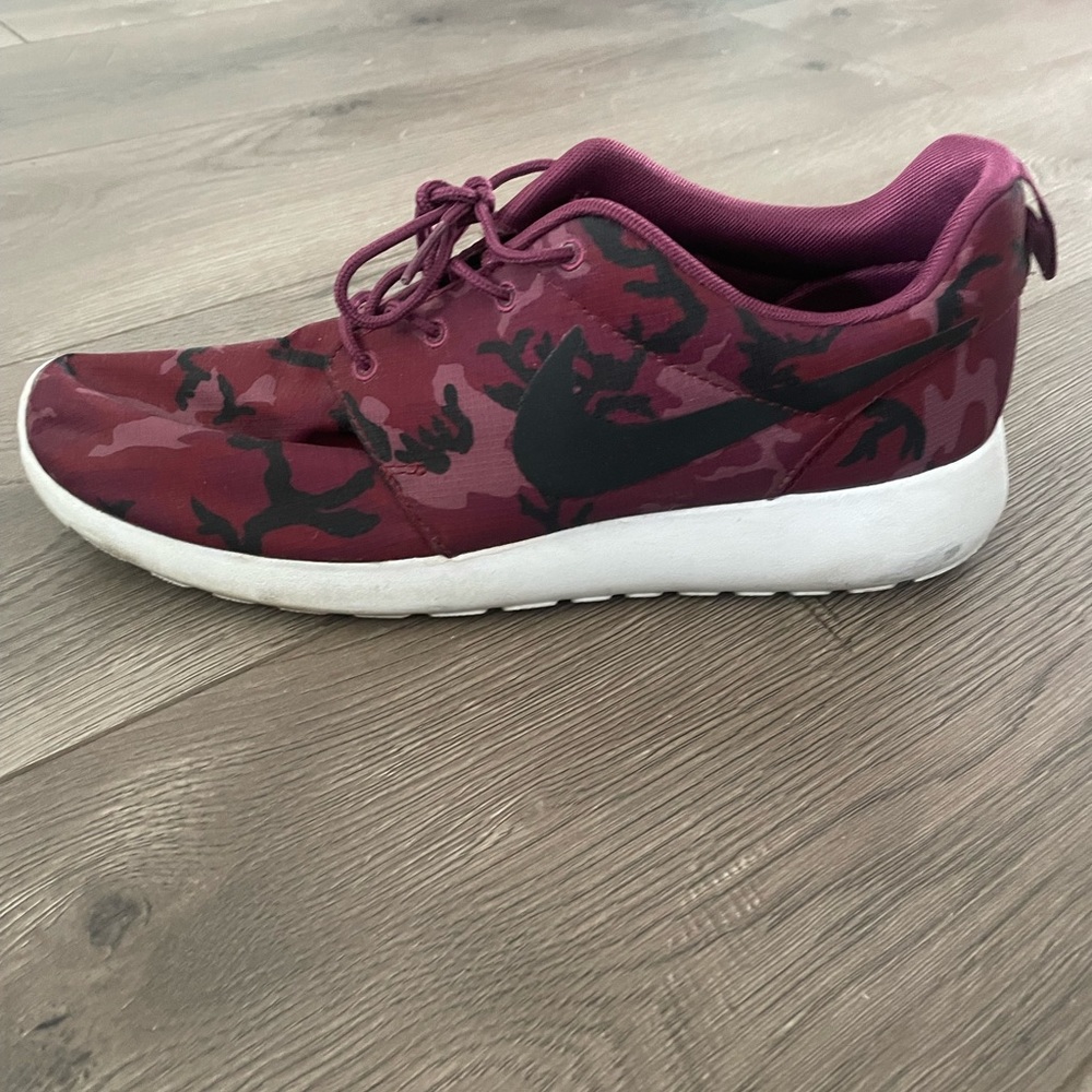 Nike Camo Roshes